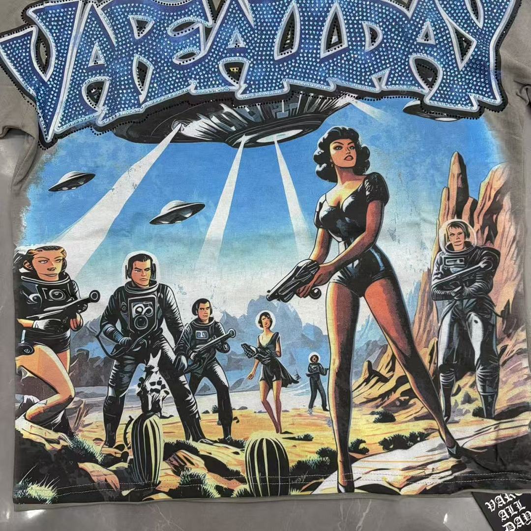 Vintage UFO Space Graphic T-Shirt – Y2K Alien Streetwear Tee